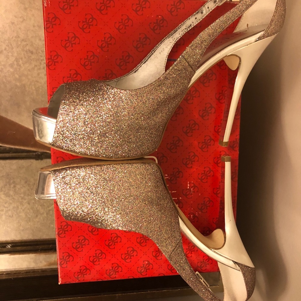 Guess Heels - Picture 5 of 13